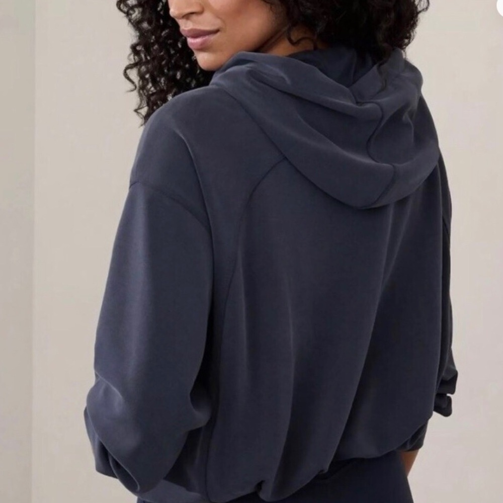 New Athleta. Seasoft bubble, hem hoodie, sweatshirt - Picture 9 of 11
